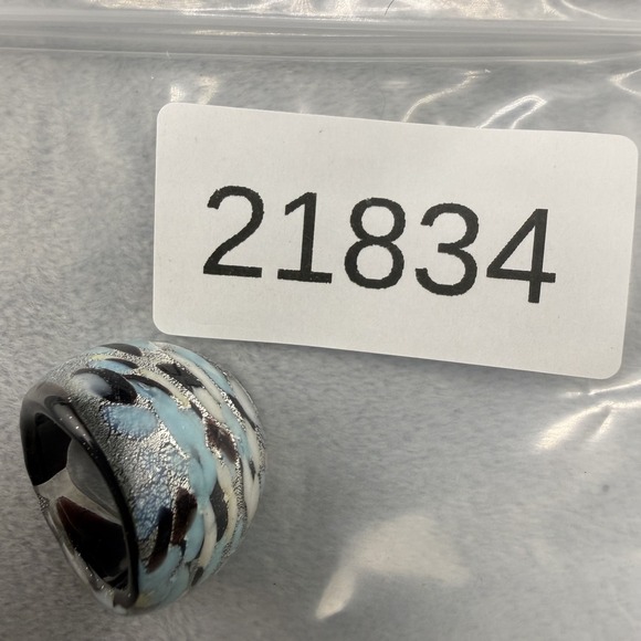 Vintage Art Glass Ring Blue White Black Size 6 - Picture 11 of 11